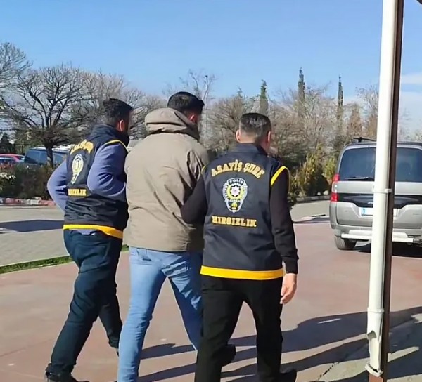 Manisa'da iş yeri hırsızlığı: 5 kişi tutuklandı